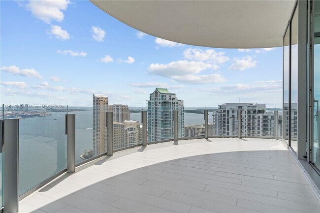 Building Photo - 300 Biscayne Blvd Way