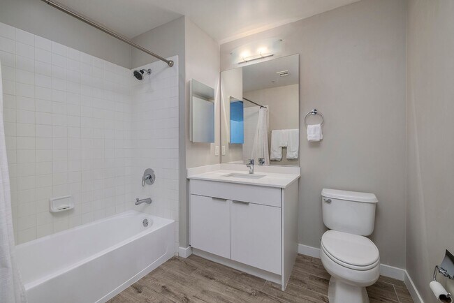 Building Photo - FULLY FURNISHED - JUHL - 2 BEDROOM 2 BATH WITH 2 PARKING SPACES