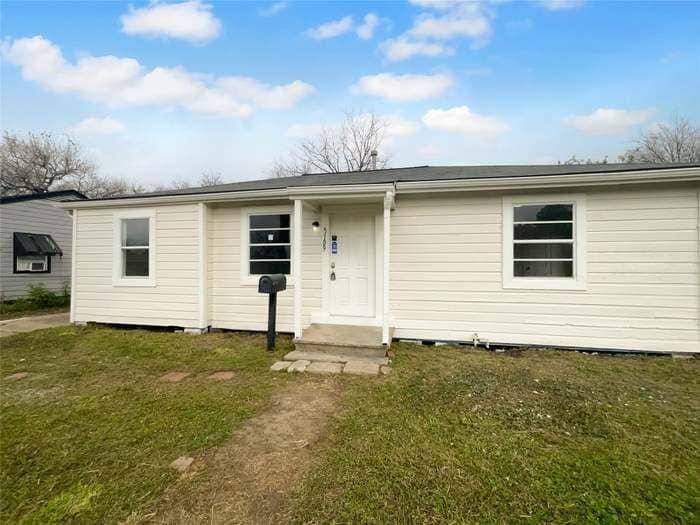 Building Photo - 5109 Wilmington St