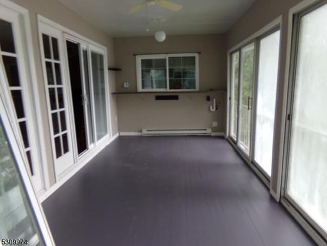 Building Photo - 358 Lake Shore S