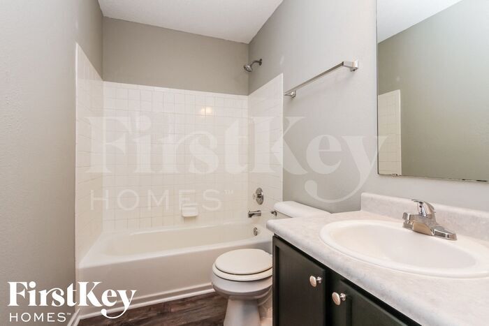 Building Photo - 10342 Fairmont Ln