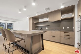 Building Photo - 10777 Wilshire Blvd