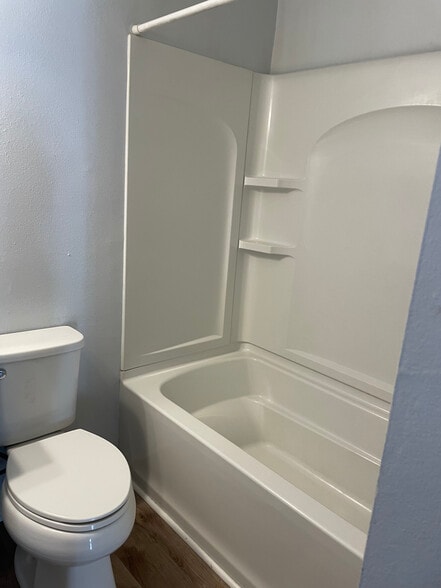 bedroom 1 - 815 W Pensacola St