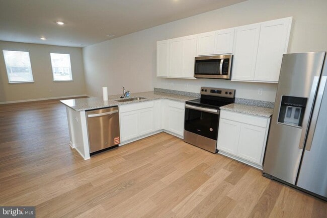 Building Photo - 852 Mersey Ln