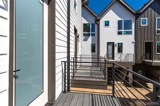 Building Photo - 1592 Ames St