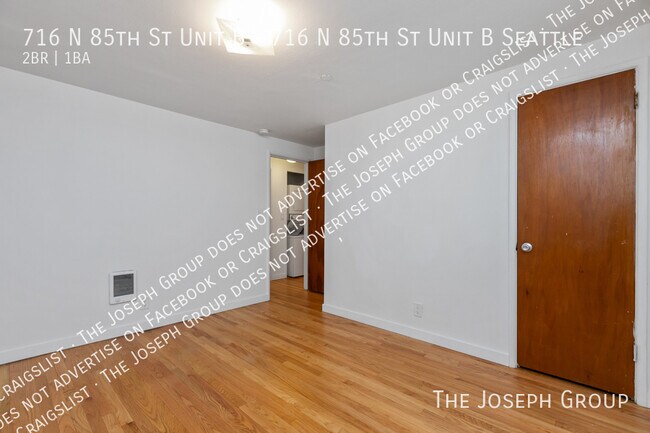 Building Photo - 716 N 85th St