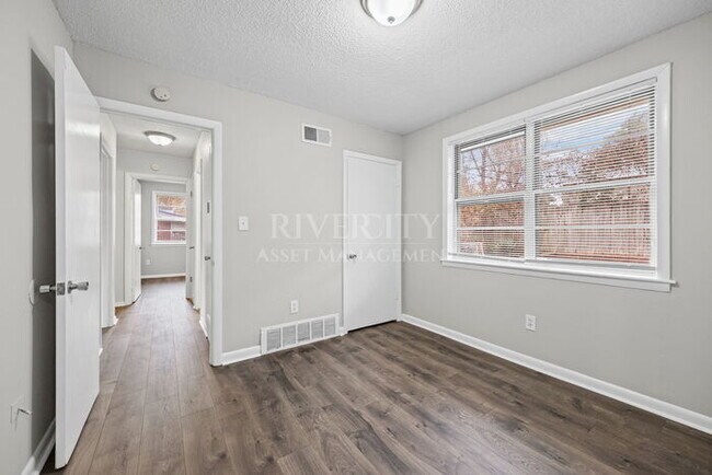 Building Photo - Frayser Beauty!!!!! Section 8 Welcomed!!!!