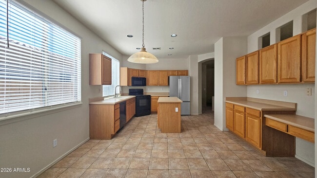 Building Photo - 18651 W Sunrise Dr