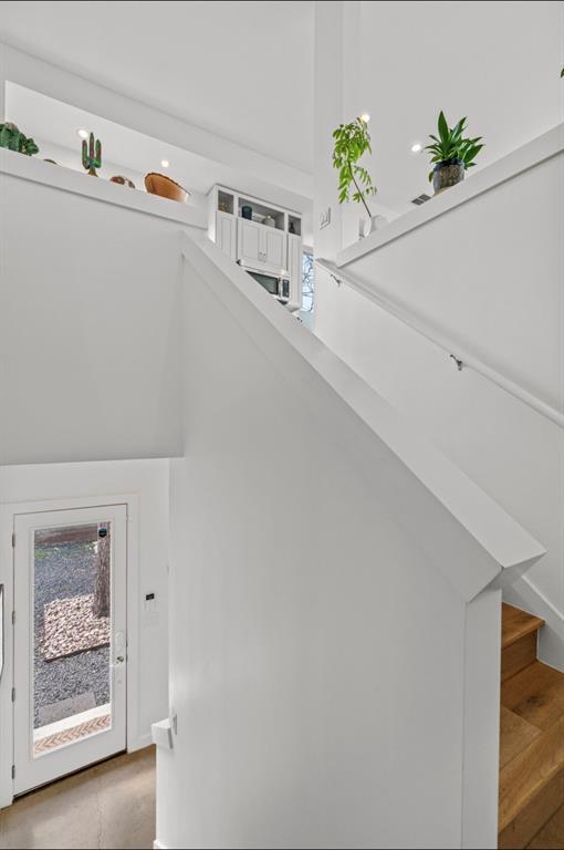 Building Photo - 1608 Ravey St