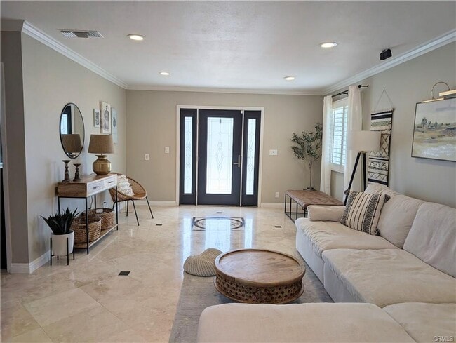 Building Photo - 3527 Cricklewood St