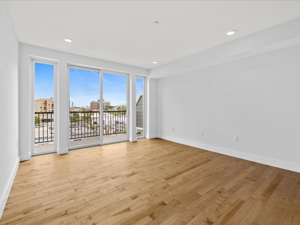 Building Photo - 50 Hichborn St