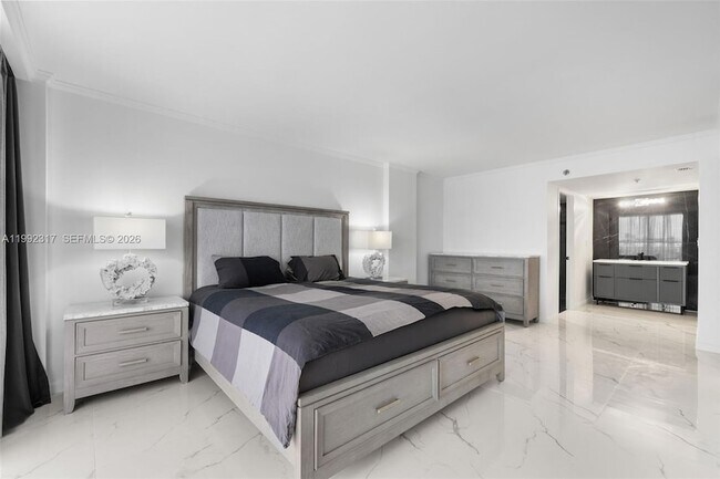 Building Photo - 210 174th St