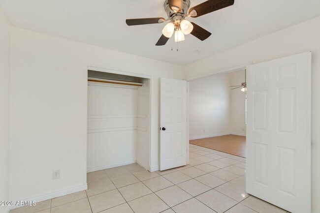 Building Photo - 4250 E Encinas Ave