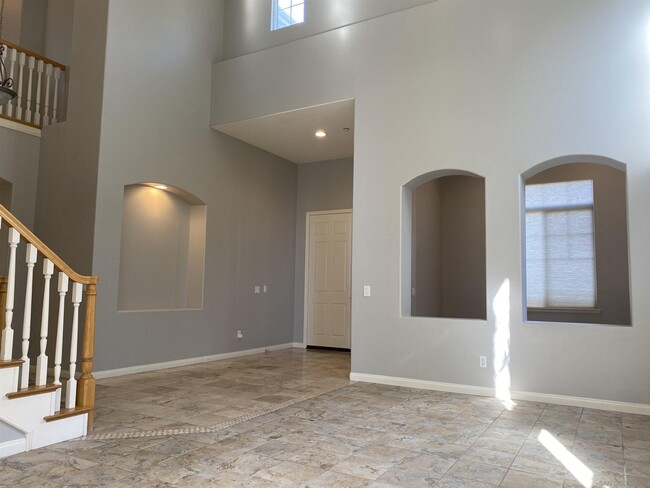 Building Photo - 513 Park Ln