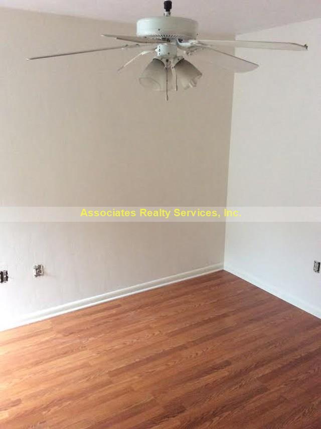 Building Photo - Marchwood 3/2