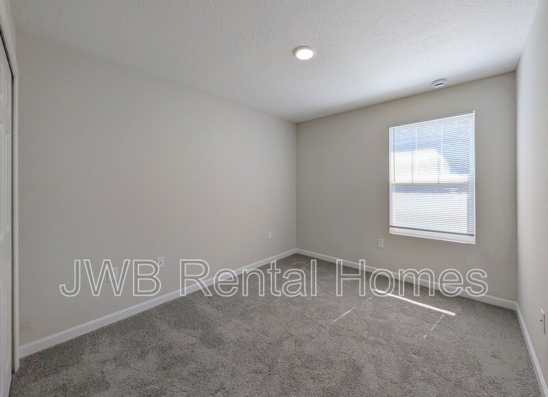Building Photo - 1120 Comanche St
