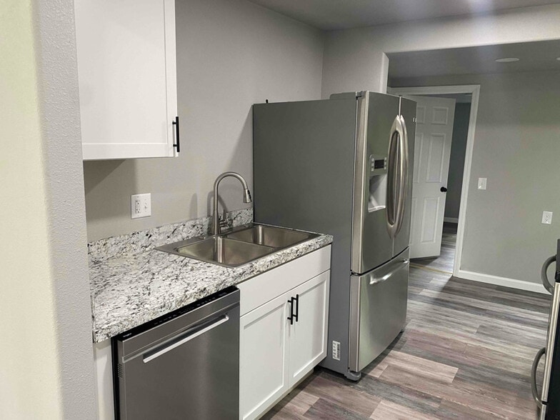 Building Photo - 211 S 2nd St