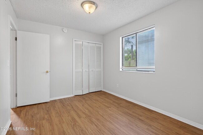 Building Photo - 516 Penman Rd