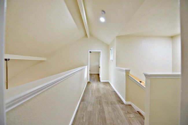 Building Photo - 6606 Hondo Bend