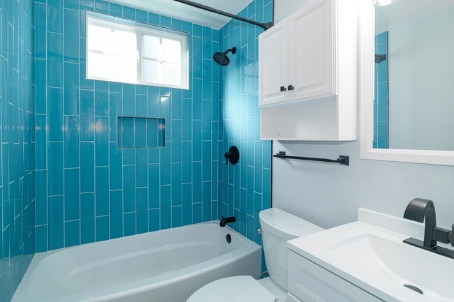 Building Photo - Renovated 2 Bed + 2 Bath with office space |Hollywood by the Sea | Oxnard | Unfurnished