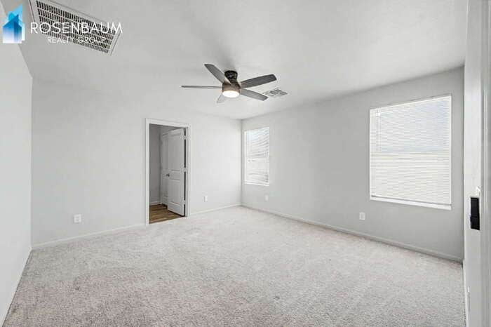 Building Photo - 3520 N La Paz Dr