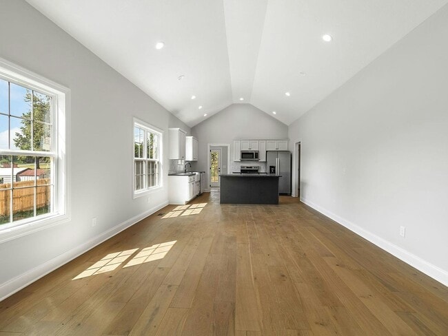 Building Photo - 303 Lee Ln