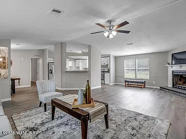 Building Photo - 2562 Hibiscus Ave
