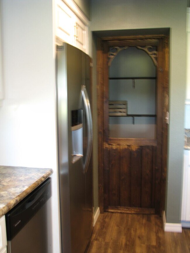 Building Photo - Beautiful 11.16 Acre Farm with Lots of Amenities!