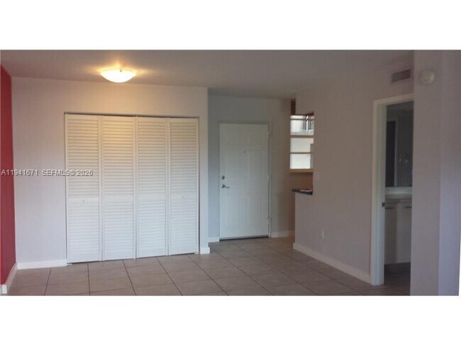 Building Photo - 680 NE 64th St