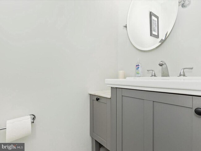 Building Photo - 11349 Appledowre Way