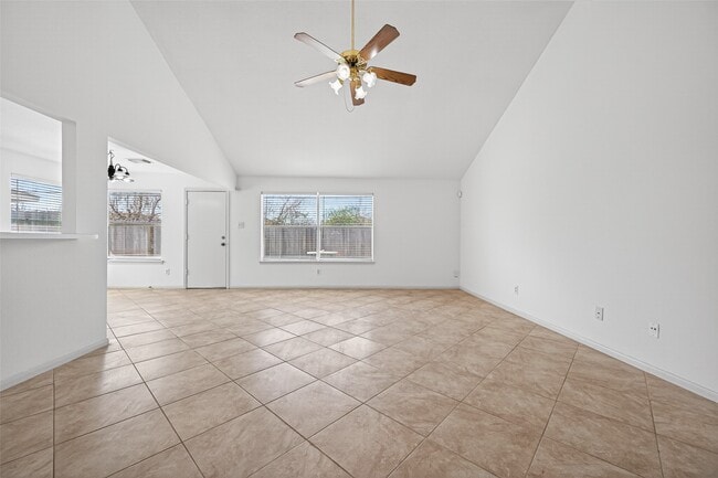 Building Photo - 11002 Bradford Way Dr