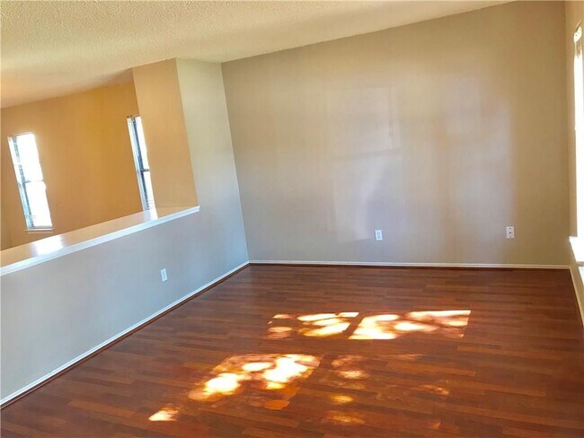 Building Photo - 912 Justeford Dr
