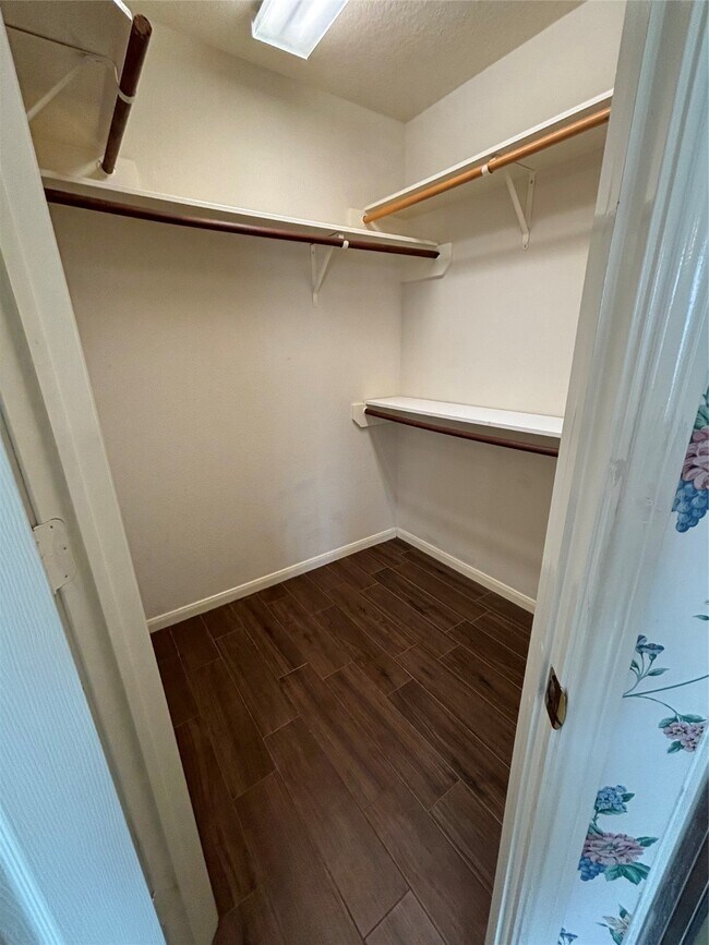 Building Photo - 12819 Reedwood Ridge Rd