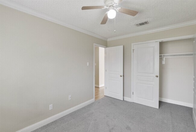 Building Photo - 23627 Pebworth Pl