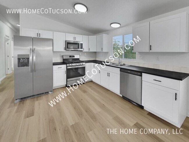 Building Photo - 9630 W Calle Cibeque