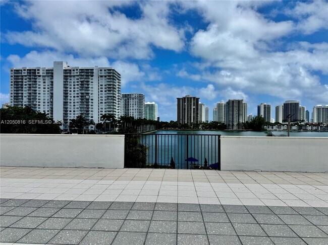 Building Photo - 2780 NE 183rd St