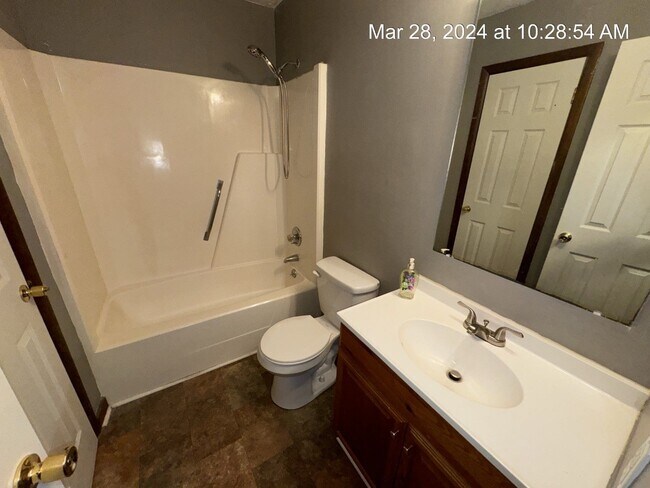 Building Photo - 6468 Kelmscot Ct
