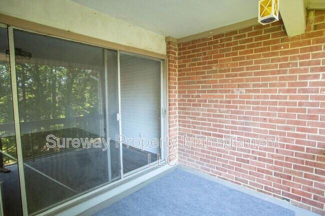 Building Photo - 125 Echelon Rd