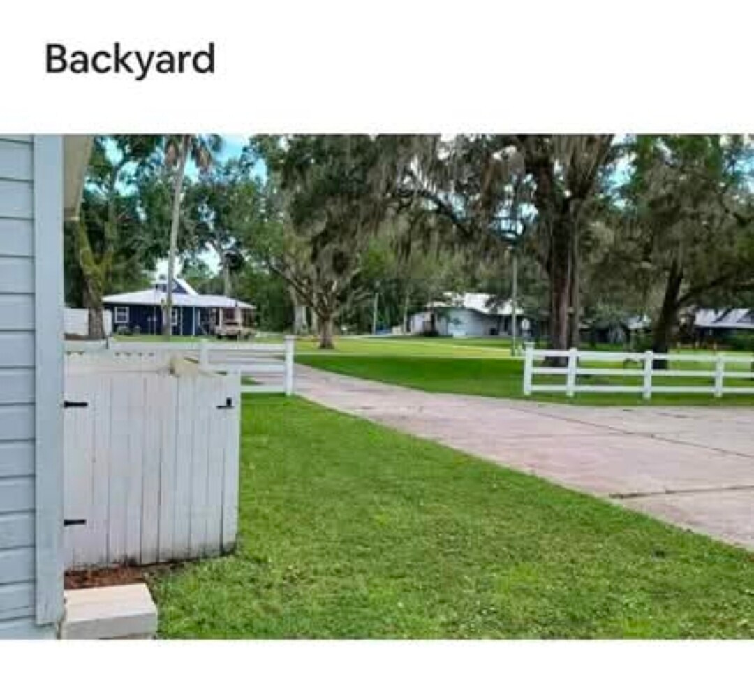 Building Photo - 10781 W Yulee Dr