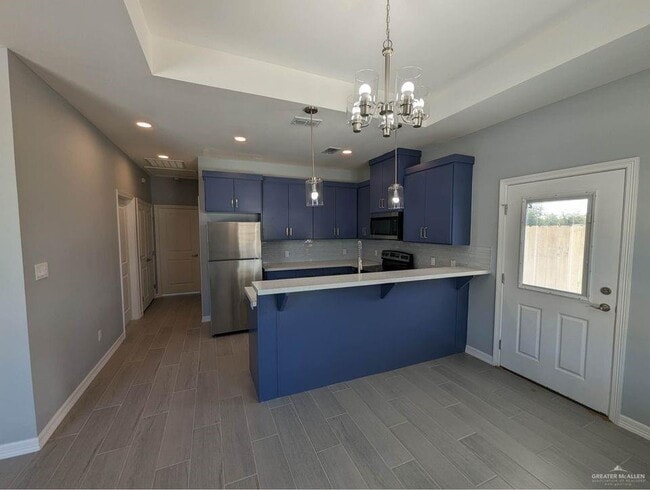 Building Photo - 9 S Colt Ln