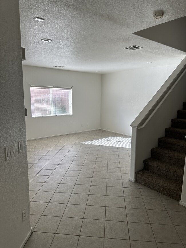 Building Photo - 6529 Adonis Heights St