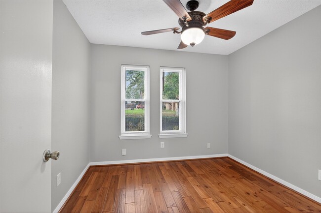 Building Photo - 9723 Halkirk St