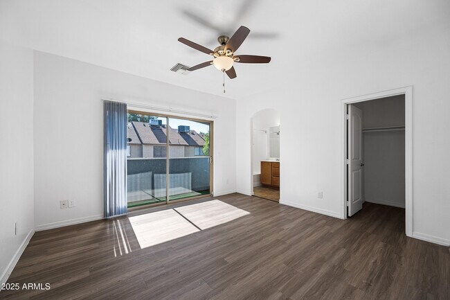 Building Photo - 4608 W Maryland Ave