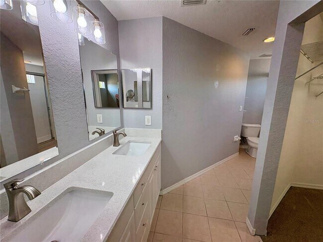 Building Photo - 6421 Bay Cedar Ln