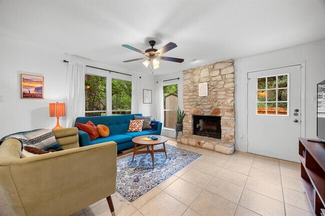 Building Photo - 9100 Mountain Ridge Dr