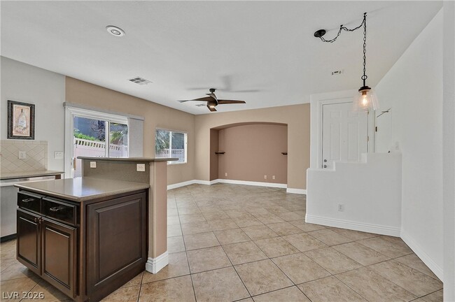 Building Photo - 1110 Tropical Star Ln