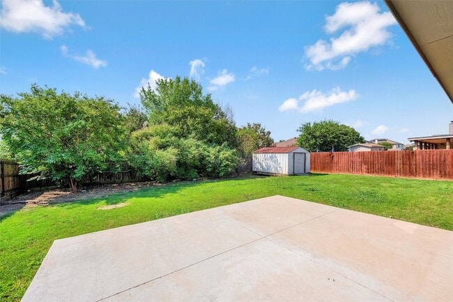 Building Photo - 1624 Appaloosa Dr