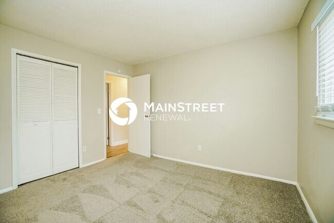Building Photo - 5 Bedroom Pet-Friendly Home in COLUMBUS, O...