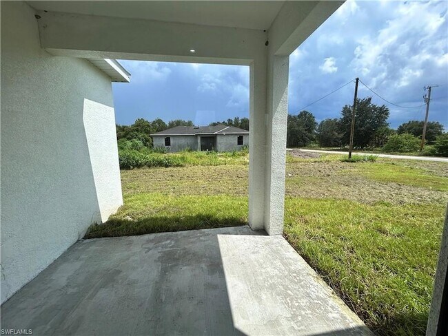 Building Photo - 351 Ranchito Ave