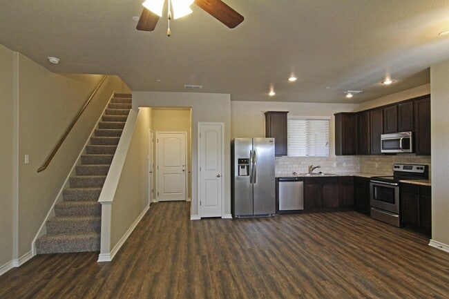 Building Photo - 623 Westfield Blvd